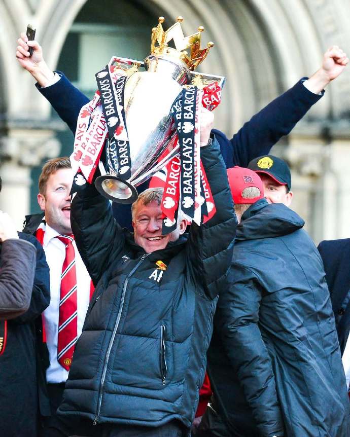 塞维利亚比利亚雷亚尔 塞维利亚比利亚雷亚尔