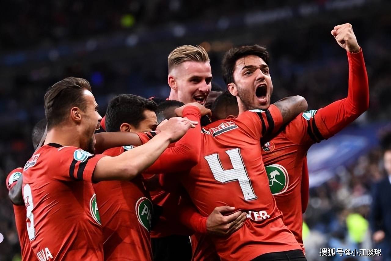 纽卡斯尔主场狂攻vs本菲卡穆帅铁阵 纽卡斯尔主场狂攻vs本菲卡穆帅铁阵