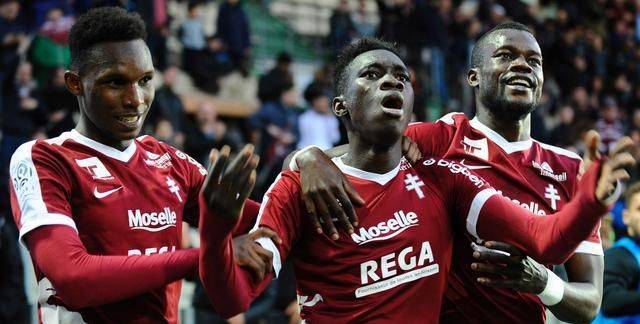 月半猫图片梦奇恶搞浓眉大眼的图片